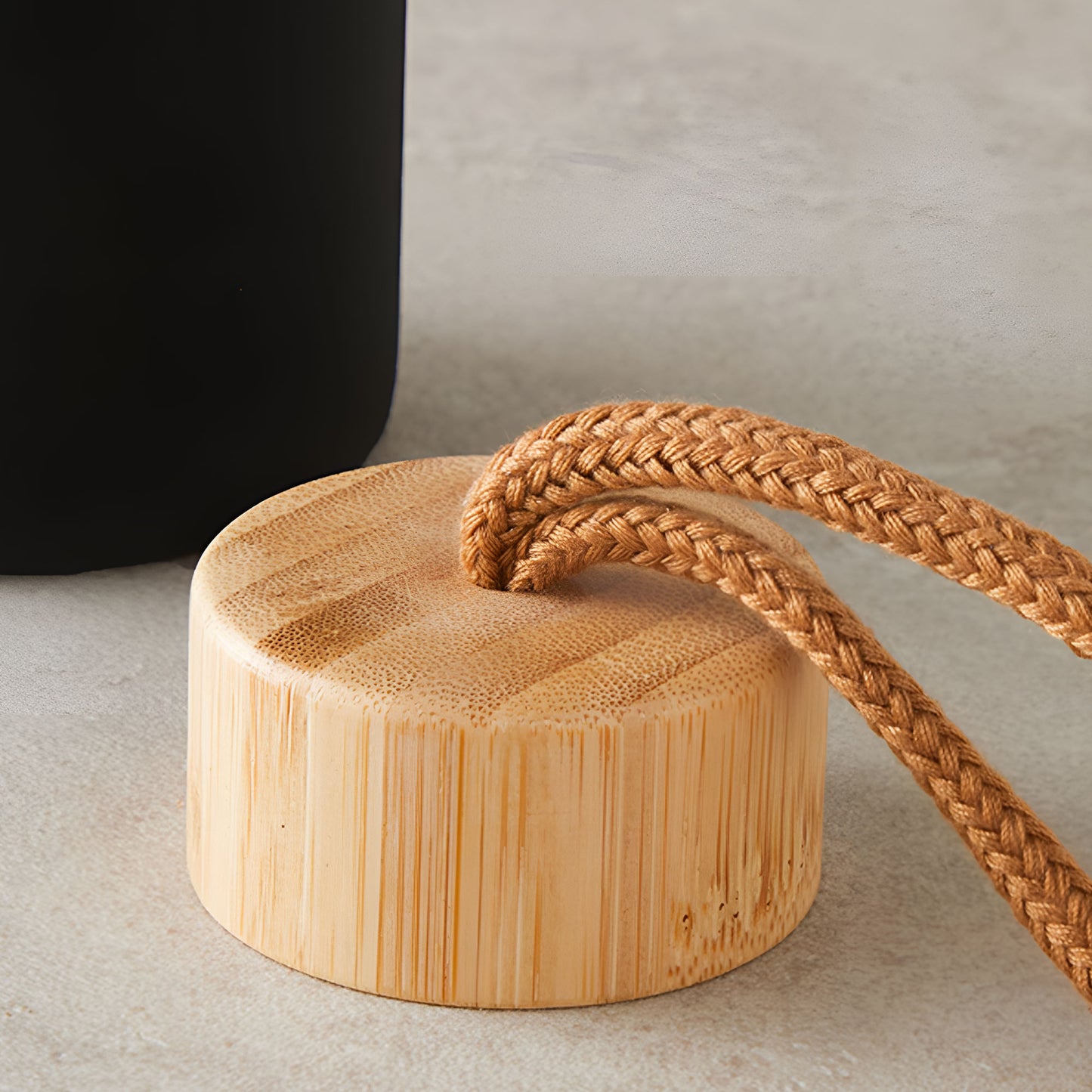 Bamboo lid silicone sleeve durable borosilicate glass water bottle